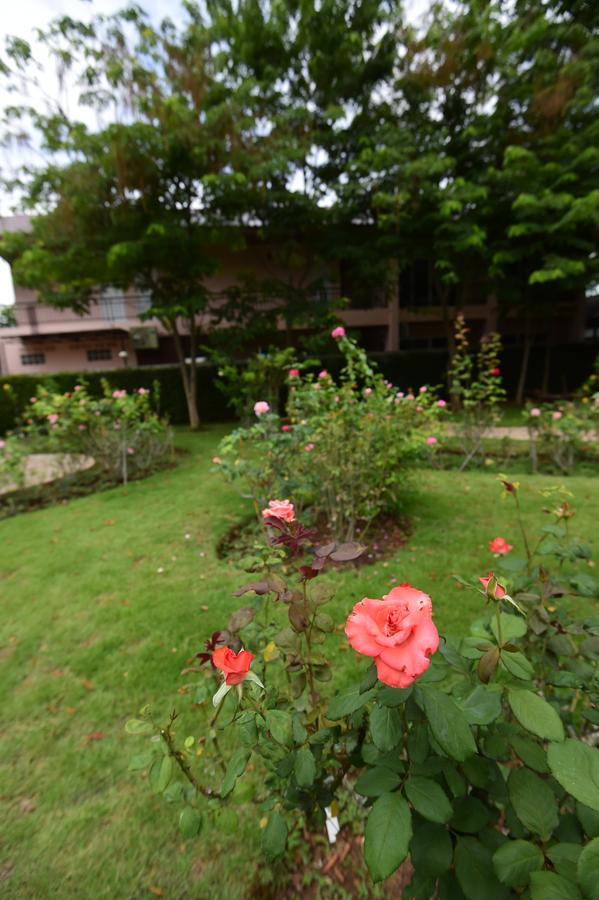 Rose Villa Hote Pakchong Exterior photo