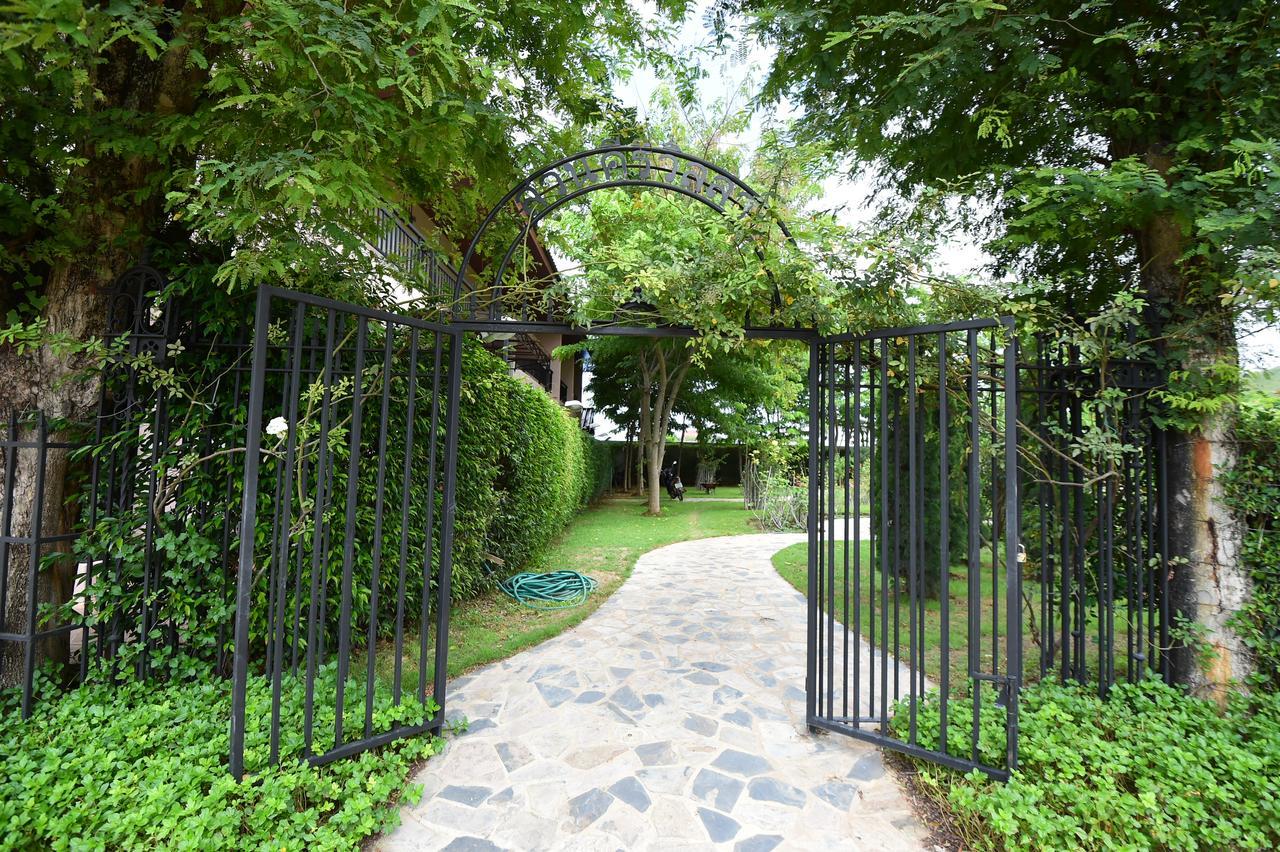 Rose Villa Hote Pakchong Exterior photo